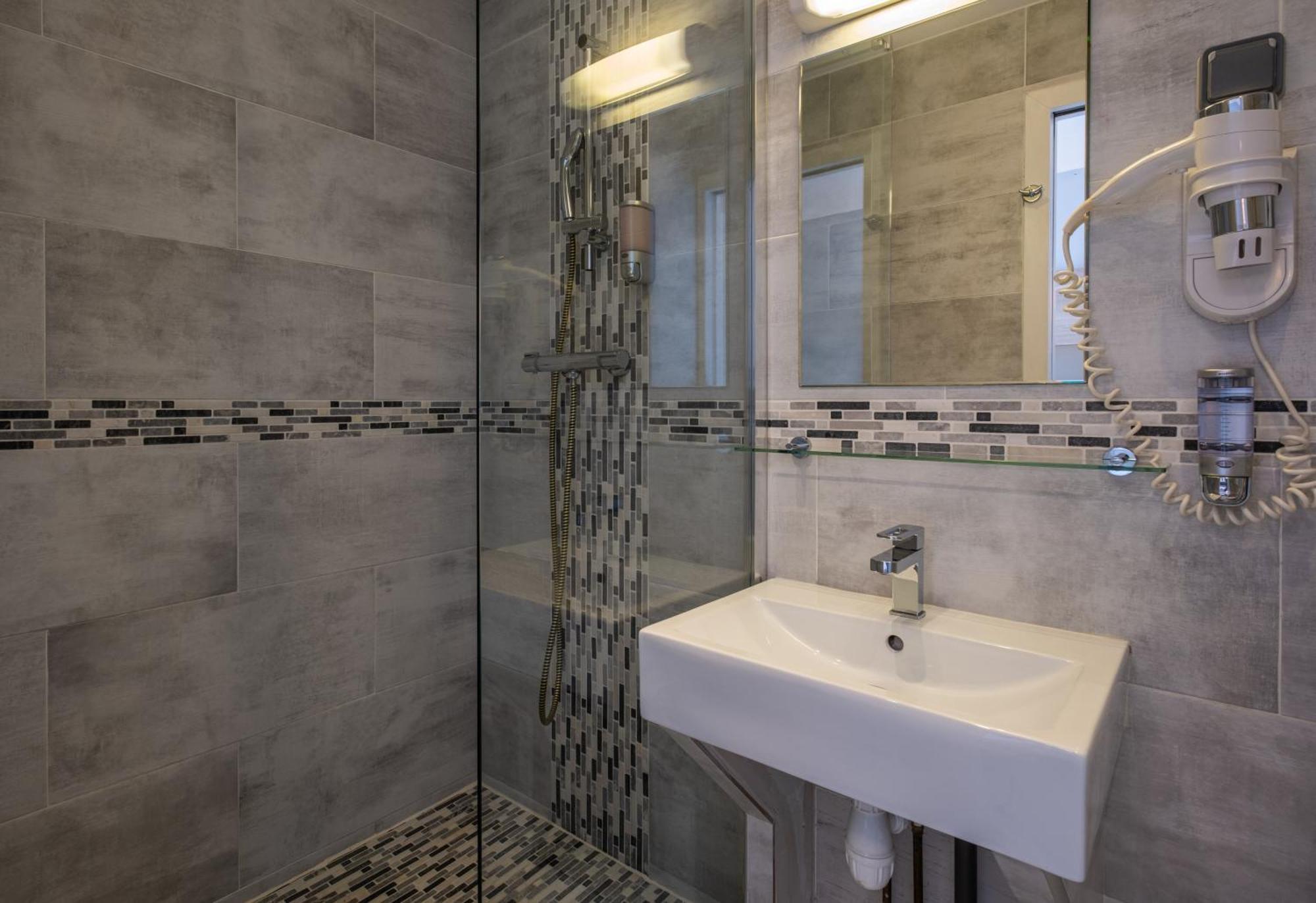 Hotel Luxor Issy-les-Moulineaux Buitenkant foto